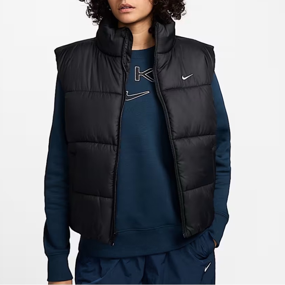 Nike women's therma fit loose puffer vest. size small. black.